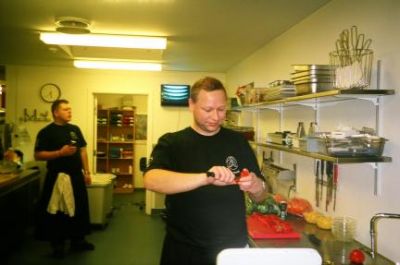 og arbejdet fortsætter, nu med Steen V i forgrunden
