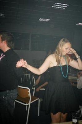 Bernt og Karen på dansegulvet, der skal dog også været tid til øllet!!
