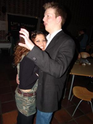 Formanden scorre stadig
