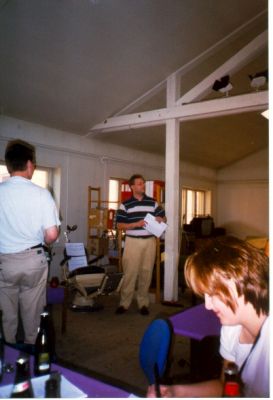 Indtægtsadministrator Steen V. Jensen har netop beordret gratis øl!
