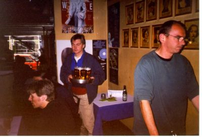 Heldigvis var der lige tid til et stop på en café, så tørsten kunne blive slukket
