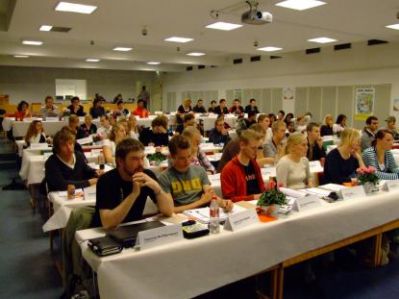 Så er vi tilbage i salen
