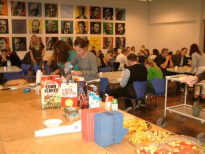 Søndag morgen, der er morgenmad
