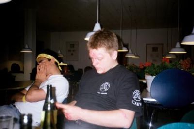 og Dixen hjælper til
