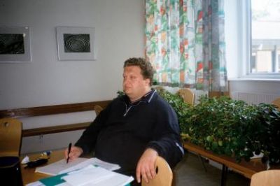 Chefunderviser Ronald lytter på
