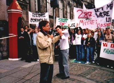 Brian Mikkelsen fra de konservative er til sin første demonstration nogensinde
