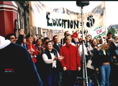 Karin og Sofie fra HK-Ungdom var også mødt op for at støtte
