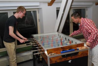 Ikke alle er dog lige sultne, der er jo også nogle bordfoldbold kampe, der skal afgøres
