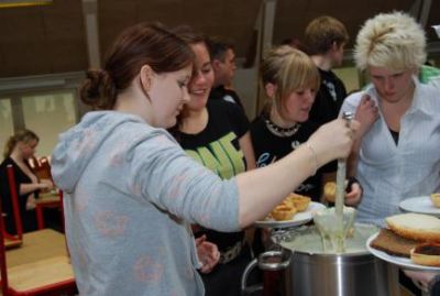 Mens andre straks går ombord i Dixen's tartelletfyld

