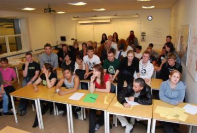 Gik LH ikke ind for færre i klasserne?
