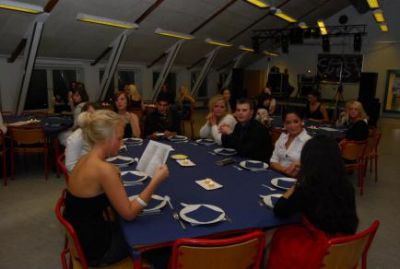 Så er vi ved at være klar til festmiddagen
