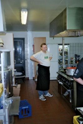 Imens Steen V styrer køkkenet
