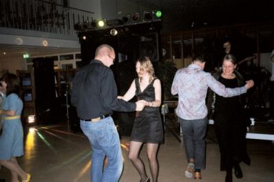 Flere er straks på gulvet, her Jacob, Karen, Jørgen og Betina
