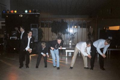 LH's Venners dansetrup er kommet på banen - næsten synkront
