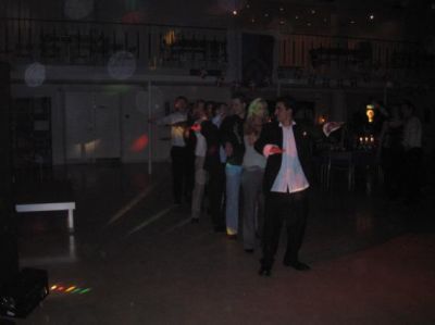 Shawn fører an på dansegulvet
