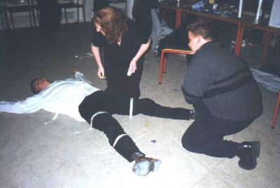 Otto hænger fast i gulvet!
