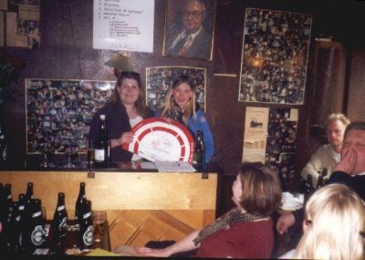 Præsidenten underholder med en pigespejder
