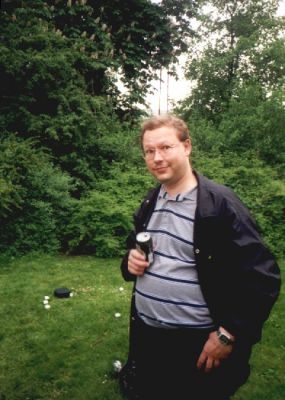 En af fotograferne med en god ven i hånden
