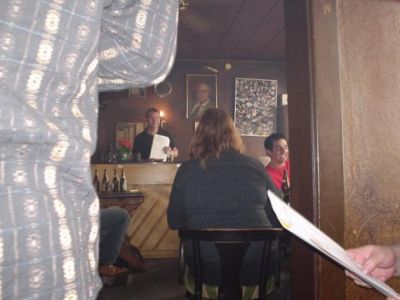 Der her fremlægger regnskabet
