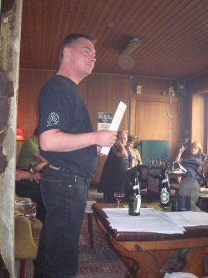 Indtægtsadministatoren fremlægger regnskabet
