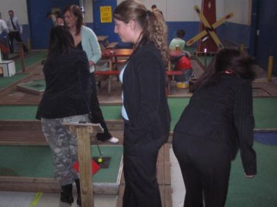 Det nyvalgte bestyrelsesmedlem Jeanne overvågerne spillet
