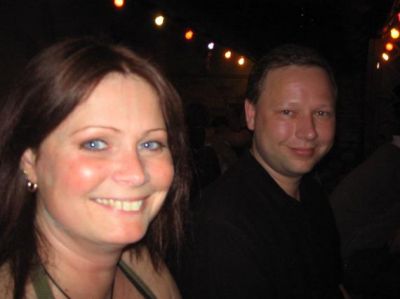 Anne og Steen V er klar til maden på restauranten
