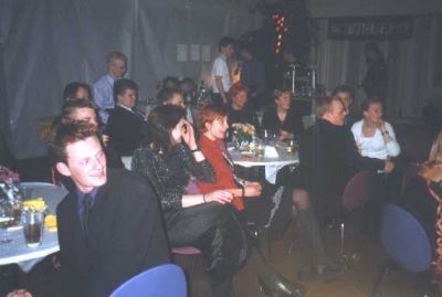 Og resten af deltagerne morer sig også
