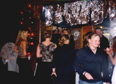 I baren er der også trængsel
