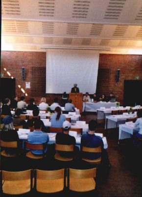 Fredag: Mødet er startet
