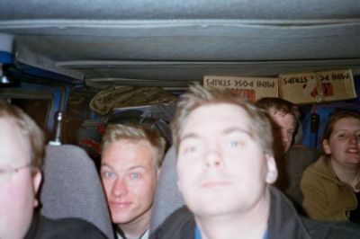 Folket, Per Loft, Torben og Helene i bilen på vej hjem
