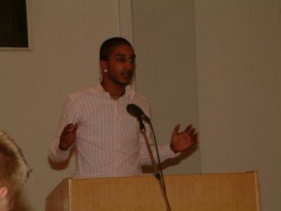 Jakob er straks på talerstolen: "Den er så lang!"
