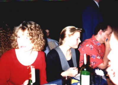 Rikke og Christina (Stump) fra FU til festmiddagen
