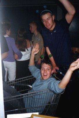 Og så bliver de kørt hjem
