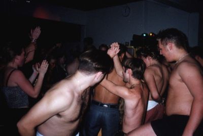 Der er dømt mandestrip
