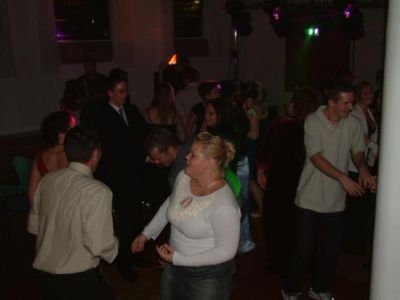 Karina er også på dansegulvet
