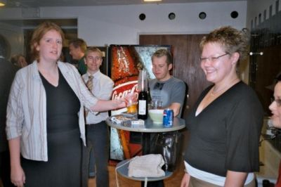 Og Helene og Stine har gjort klar til velkomst pils
