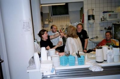 Nogle af dem har dog travlt i køkkenet....
