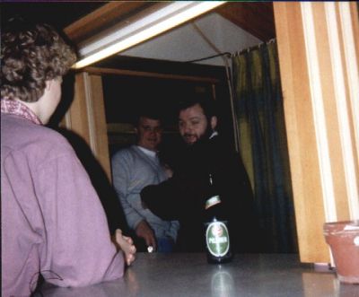 Tage Jensen, der netop er stoppet som Sek-leder passer i stedet baren!
