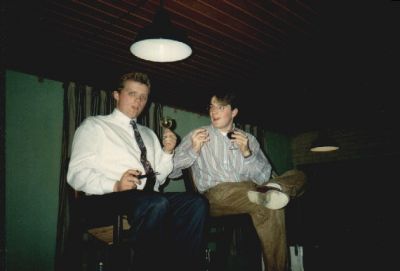 Peter Jeppesen og Peter Schumann til aftens rødvinsmøde
