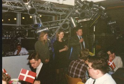 Malene Mikkelsen, Signe Andersen og Ronald Kofoed i festtøjet
