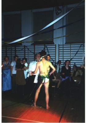 Er han ikke øm set bagfra?
