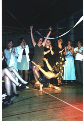 Og Tine lader sig imponere
