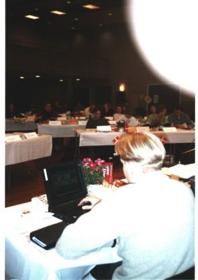 Og så kan vi afsløre hvad det egentlig var Asbjørn brugte den bærbare til....
