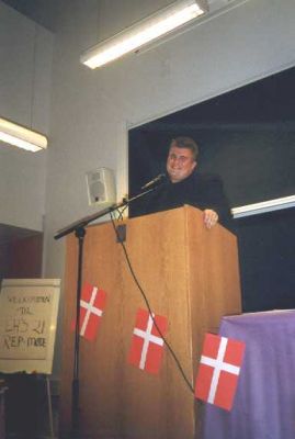 Robert præsenterer prins Nicolajs navn et døgn før offentliggørelsen
