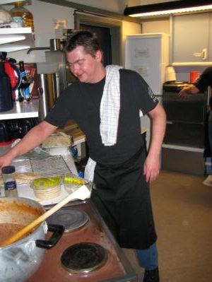 og i køkkenet har Loft gang i kødgryderne
