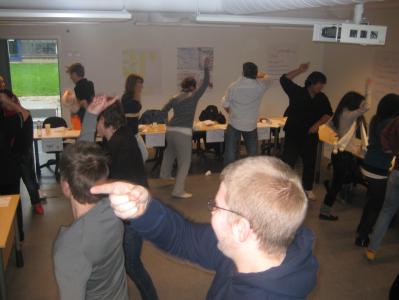 og her danses stadig
